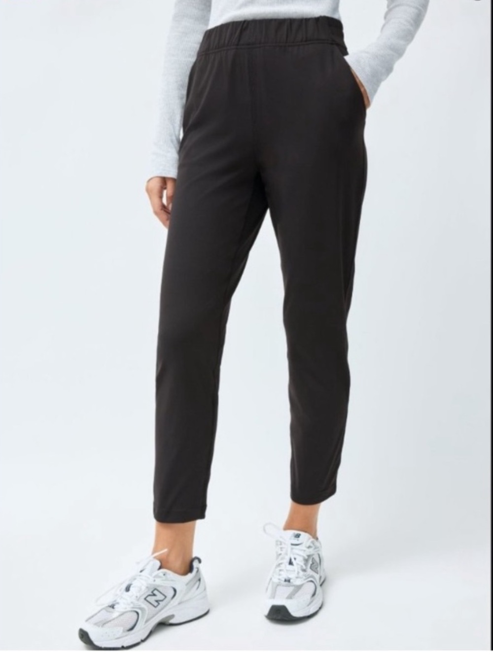 The Group Babaton Aritzia Weekender Pant Black XS High Rise Joggers Athleisure